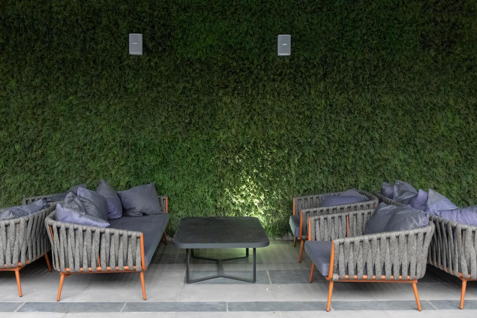 Tumbi West Palm Beach Hotel Dubai,Tapestry Collection Hilton Luaran gambar